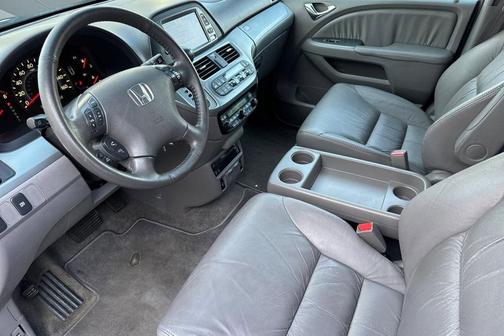 Polished Metal Metallic 2010 Honda Odyssey EX-L