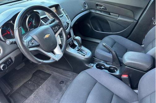 Silver Ice Metallic 2013 Chevrolet Cruze 1LT