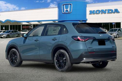 Nordic Forest Pearl 2027 Honda HR-V Sport