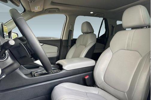 Lunar Silver Metallic 2025 Honda Pilot Touring 8-Passenger