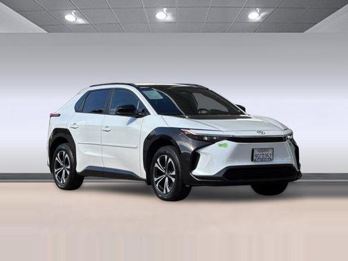 Wind Chill Pearl 2023 Toyota bZ4X XLE