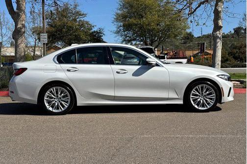 2024 BMW 330 i