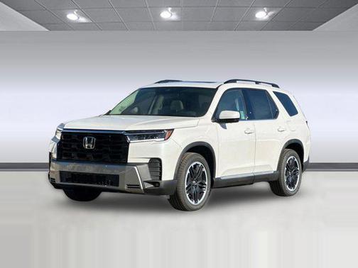 Platinum White Pearl 2026 Honda Pilot Touring 8-Passenger
