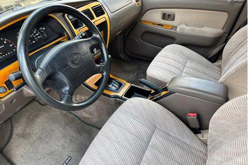 1998 Toyota 4Runner SR5