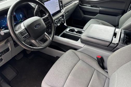 Oxford White 2024 Ford F-150 XLT
