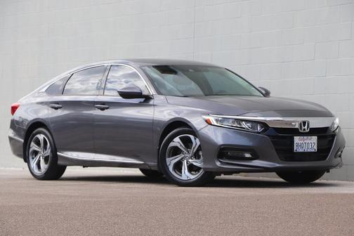 Photo 2 of 31 of 2018 Honda Accord EX-L