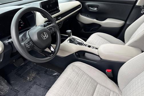 Lunar Silver Metallic 2023 Honda HR-V LX