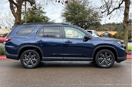 2025 Honda Pilot Sport