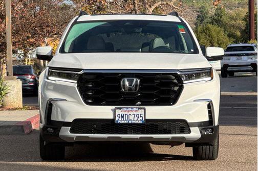 2024 Honda Pilot Touring 8-Passenger