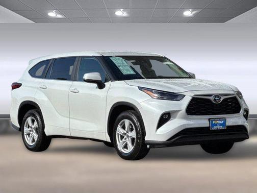 2023 Toyota Highlander LE