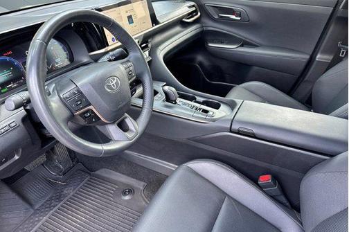2023 Toyota Crown Platinum