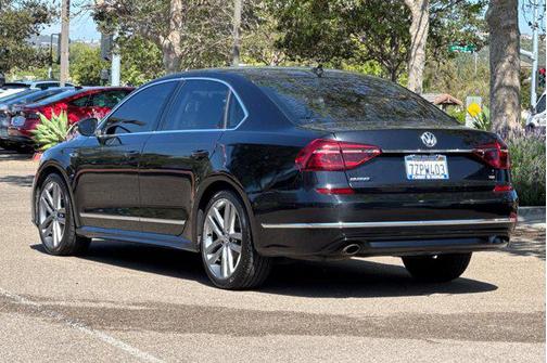2017 Volkswagen Passat 1.8T R-Line w/Comfort