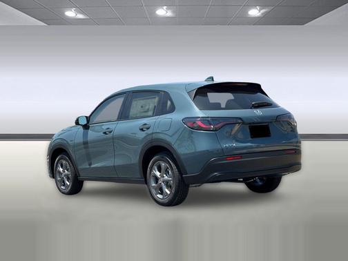 Nordic Forest Pearl 2027 Honda HR-V LX