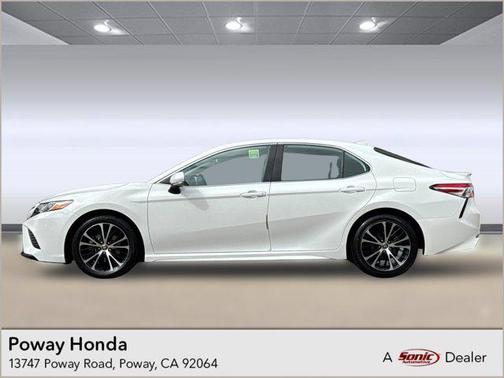 2020 Toyota Camry SE