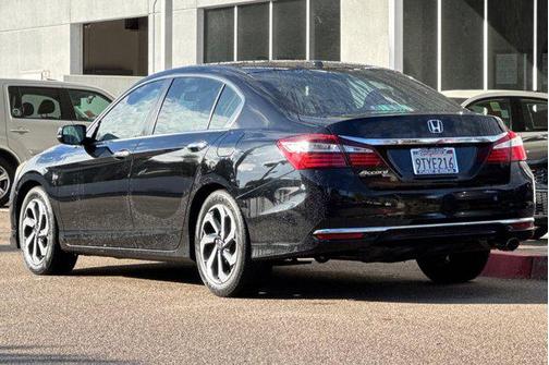 2017 Honda Accord EX-L w/Navigation & Honda Sensing