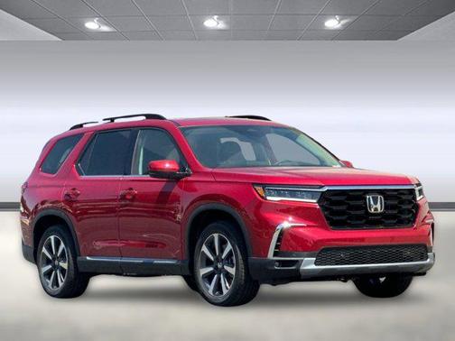 2025 Honda Pilot Touring 8-Passenger