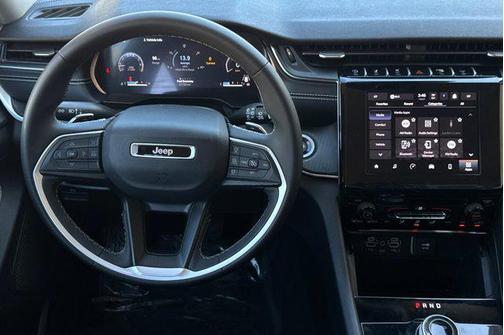2024 Jeep Grand Cherokee Laredo