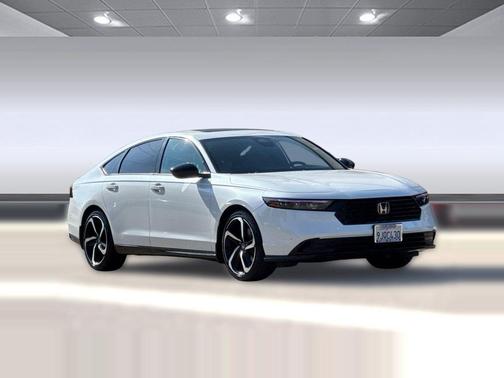 Platinum White Pearl 2023 Honda Accord Hybrid Sport-L