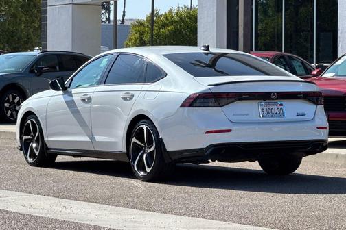 Platinum White Pearl 2023 Honda Accord Hybrid Sport-L