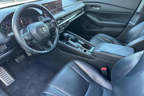 Platinum White Pearl 2023 Honda Accord Hybrid Sport-L