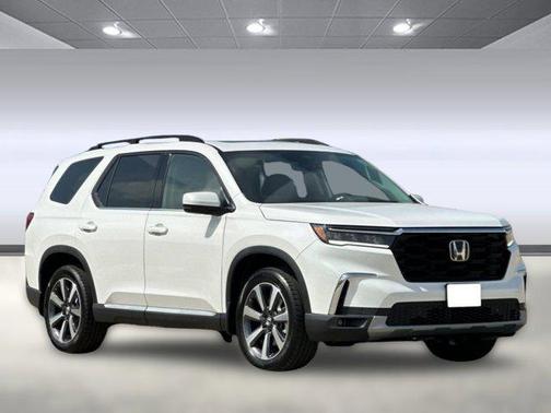 2025 Honda Pilot Touring 8-Passenger