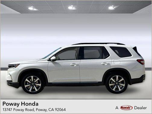 2025 Honda Pilot Touring 8-Passenger