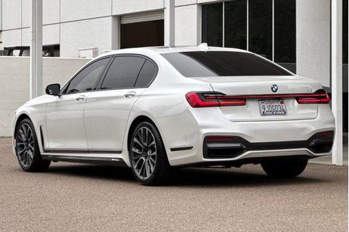 Mineral White Metallic 2020 BMW 740 740i