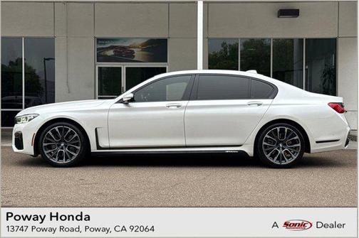Mineral White Metallic 2020 BMW 740 740i