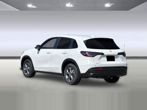 Platinum White Pearl 2027 Honda HR-V LX