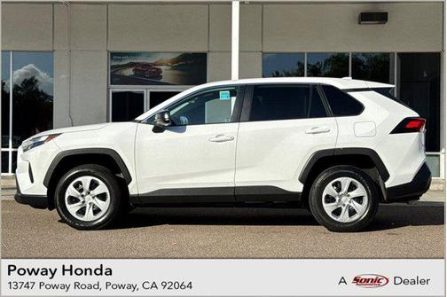 2023 Toyota RAV4 LE