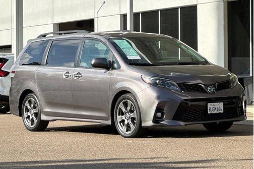 2019 Toyota Sienna SE