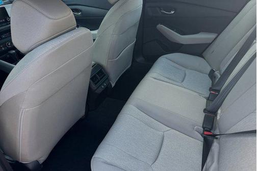 2025 Honda Accord LX 1.5T