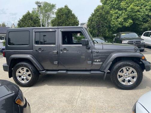 2017 Jeep Wrangler Unlimited Sahara