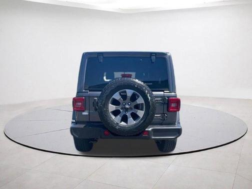 Granite Crystal Clearcoat Metallic 2021 Jeep Wrangler Unlimited Sahara