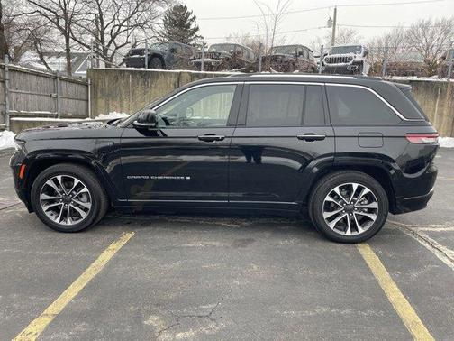 2022 Jeep Grand Cherokee 4xe Overland