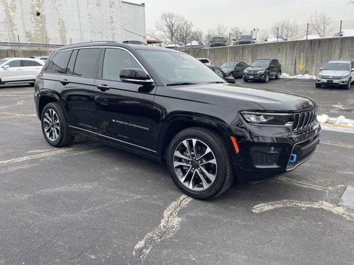 2022 Jeep Grand Cherokee 4xe Overland