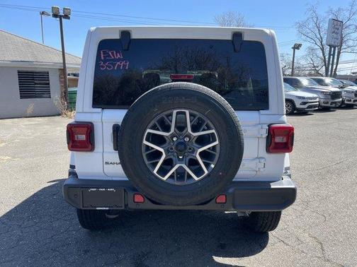 2025 Jeep Wrangler Sahara
