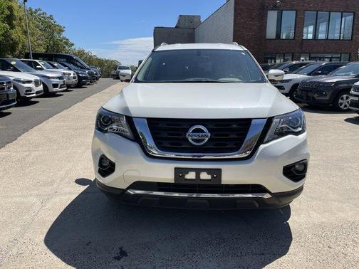 2020 Nissan Pathfinder SL