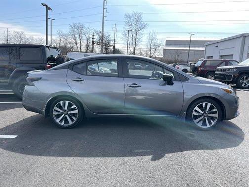 2020 Nissan Versa 1.6 SR