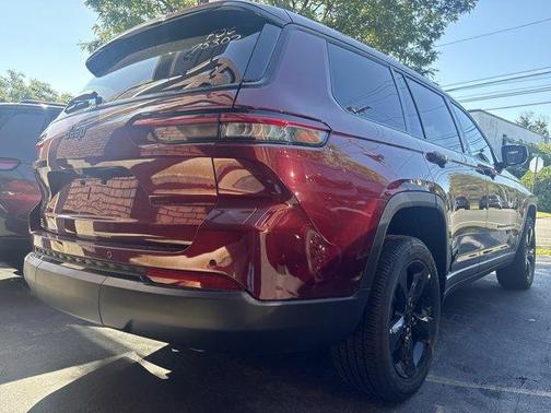 2025 Jeep Grand Cherokee L Laredo
