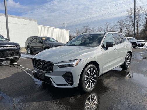 2025 Volvo XC60 B5 Plus