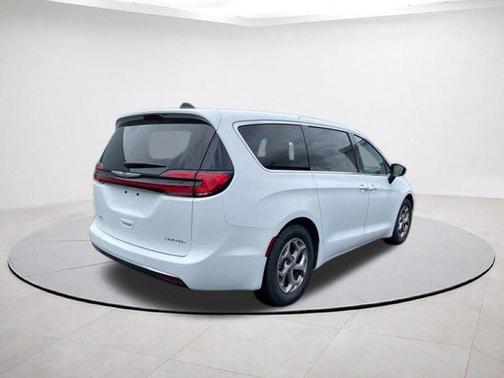 Bright White Clearcoat 2024 Chrysler Pacifica Limited