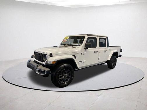 2024 Jeep Gladiator Sport