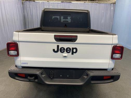 2024 Jeep Gladiator Sport