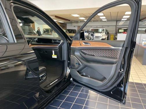 2025 Jeep Grand Cherokee L Summit