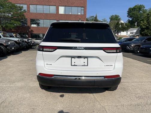 2023 Jeep Grand Cherokee Laredo