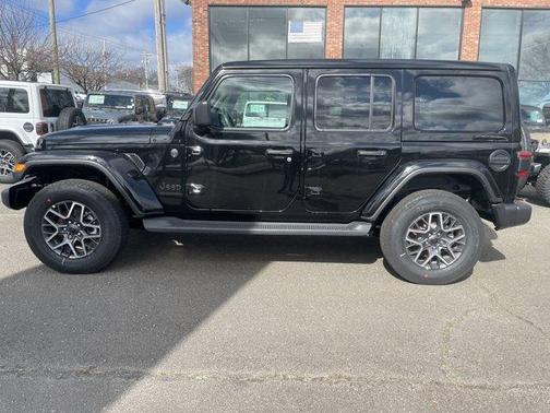 2025 Jeep Wrangler Sahara