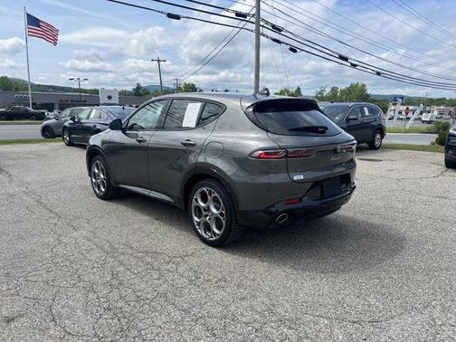 2024 Alfa Romeo Tonale Veloce
