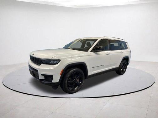 2022 Jeep Grand Cherokee L Laredo