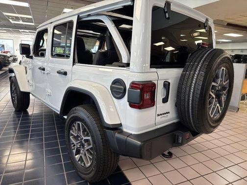 2025 Jeep Wrangler Sahara